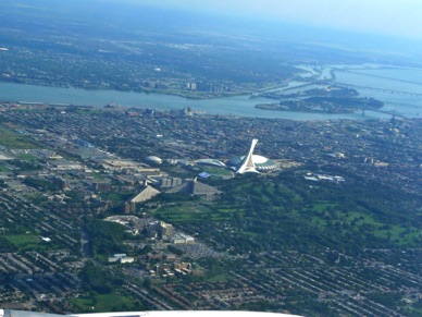 Arrivée sur MONTREAL : vue sur le stade olympique